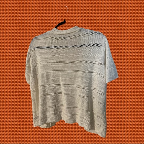 A Laura white short sleeve sweater in size 2X petite - Picture 7 of 7